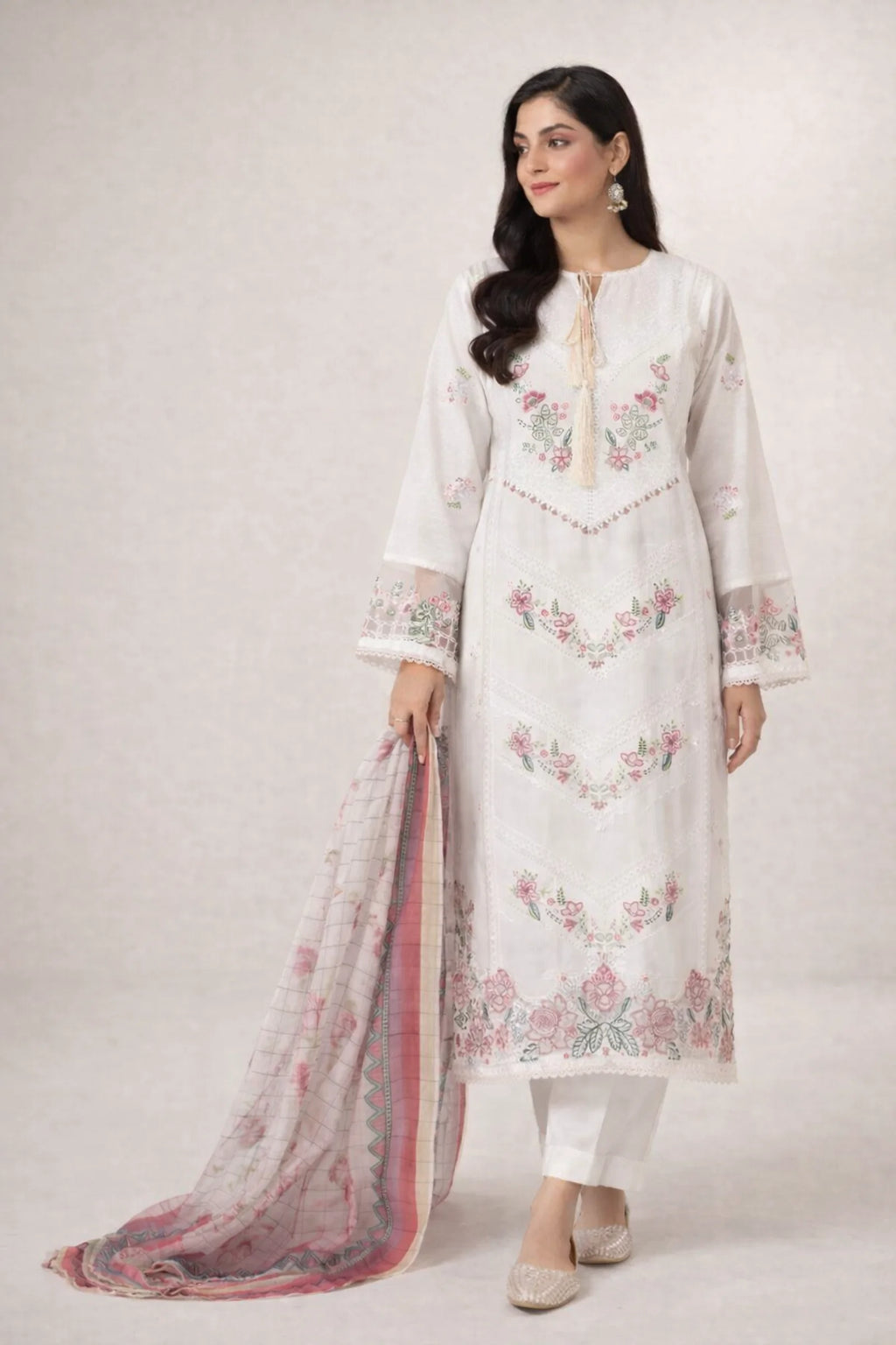 3-Piece Stitched Floral Thread Embroidery Doria Lawn